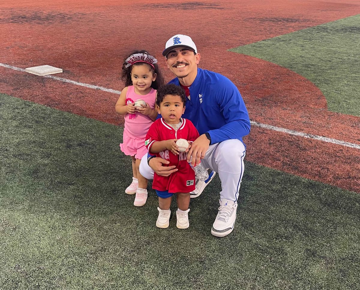 Coach Barrera signs with Tampa Bay Rays